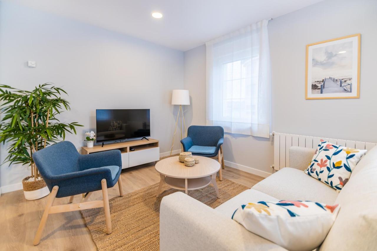 Villa Marta - Apartamentos Centricos Junto Al Mar 카스트로우르디알레스 외부 사진