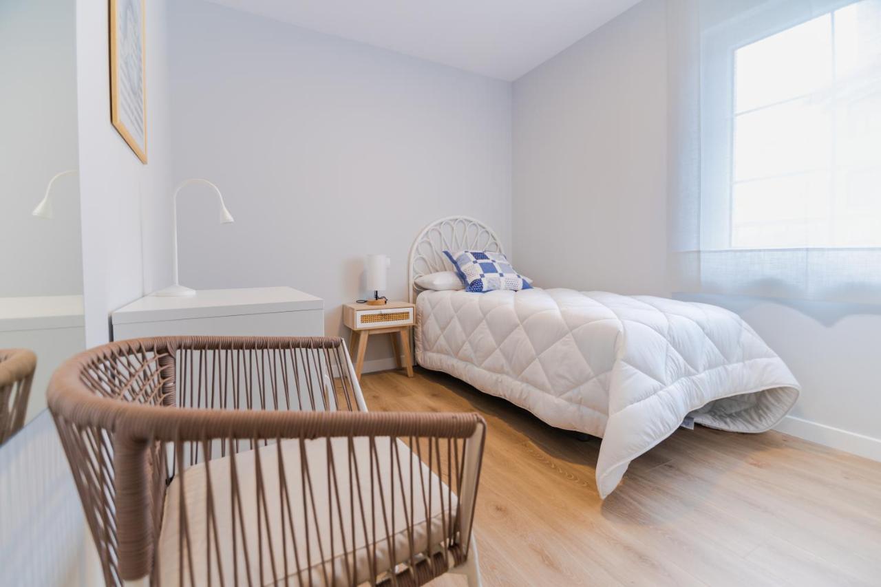 Villa Marta - Apartamentos Centricos Junto Al Mar 카스트로우르디알레스 외부 사진