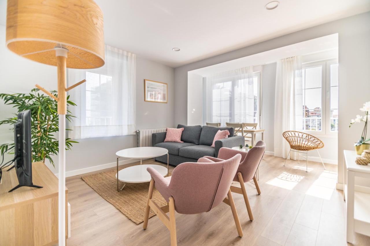 Villa Marta - Apartamentos Centricos Junto Al Mar 카스트로우르디알레스 외부 사진