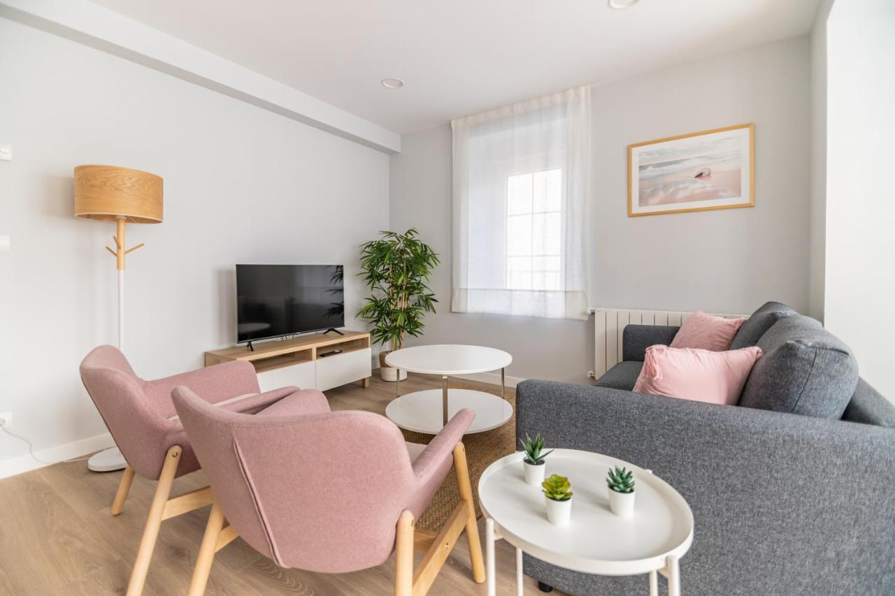 Villa Marta - Apartamentos Centricos Junto Al Mar 카스트로우르디알레스 외부 사진