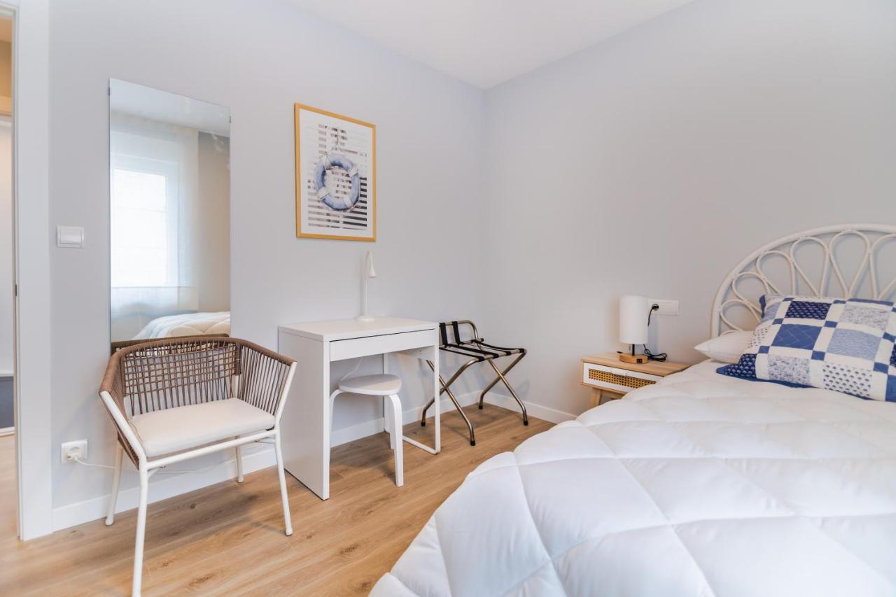 Villa Marta - Apartamentos Centricos Junto Al Mar 카스트로우르디알레스 외부 사진