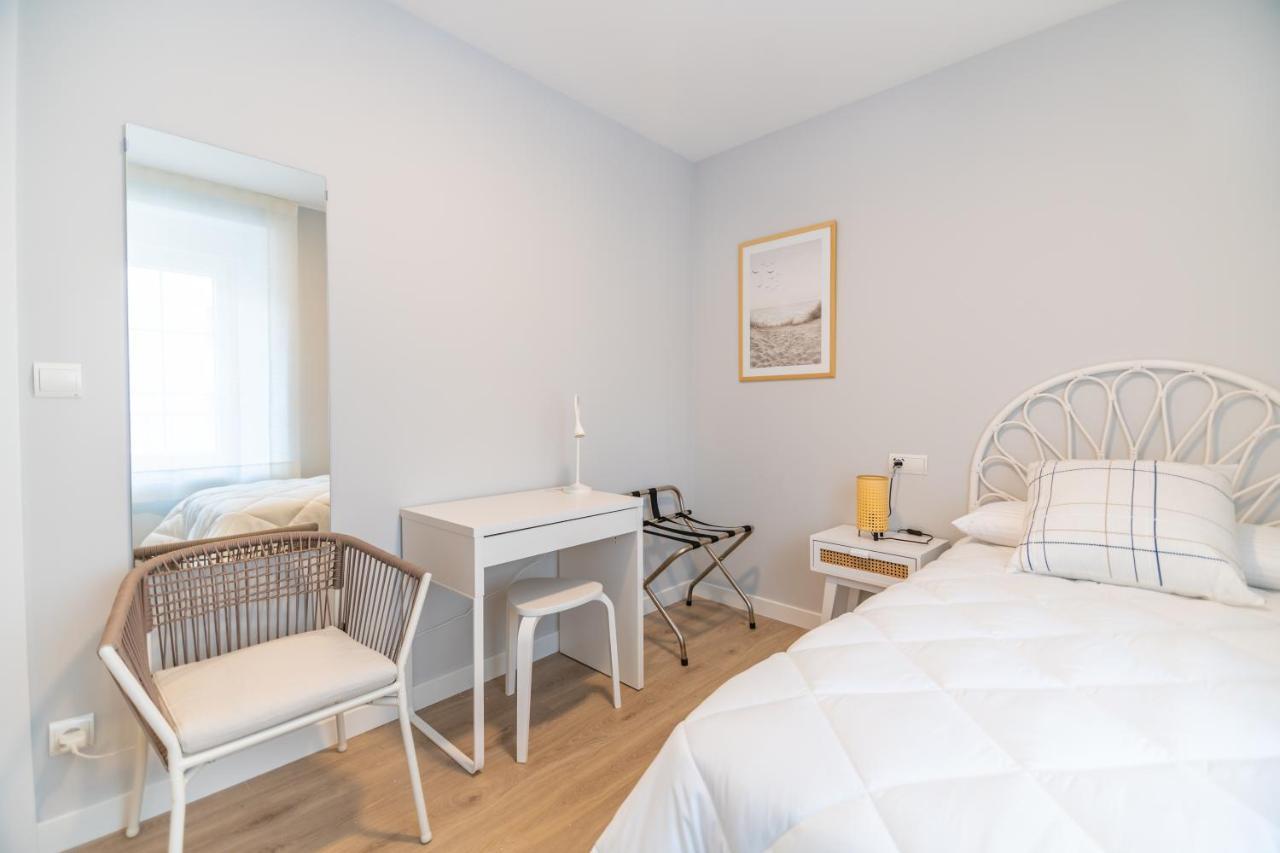 Villa Marta - Apartamentos Centricos Junto Al Mar 카스트로우르디알레스 외부 사진